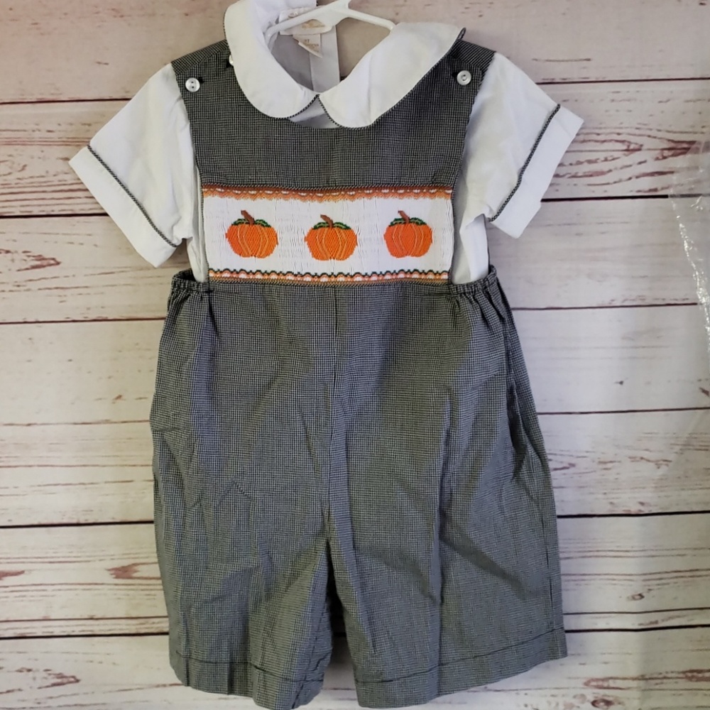 Sir John boutique outfit